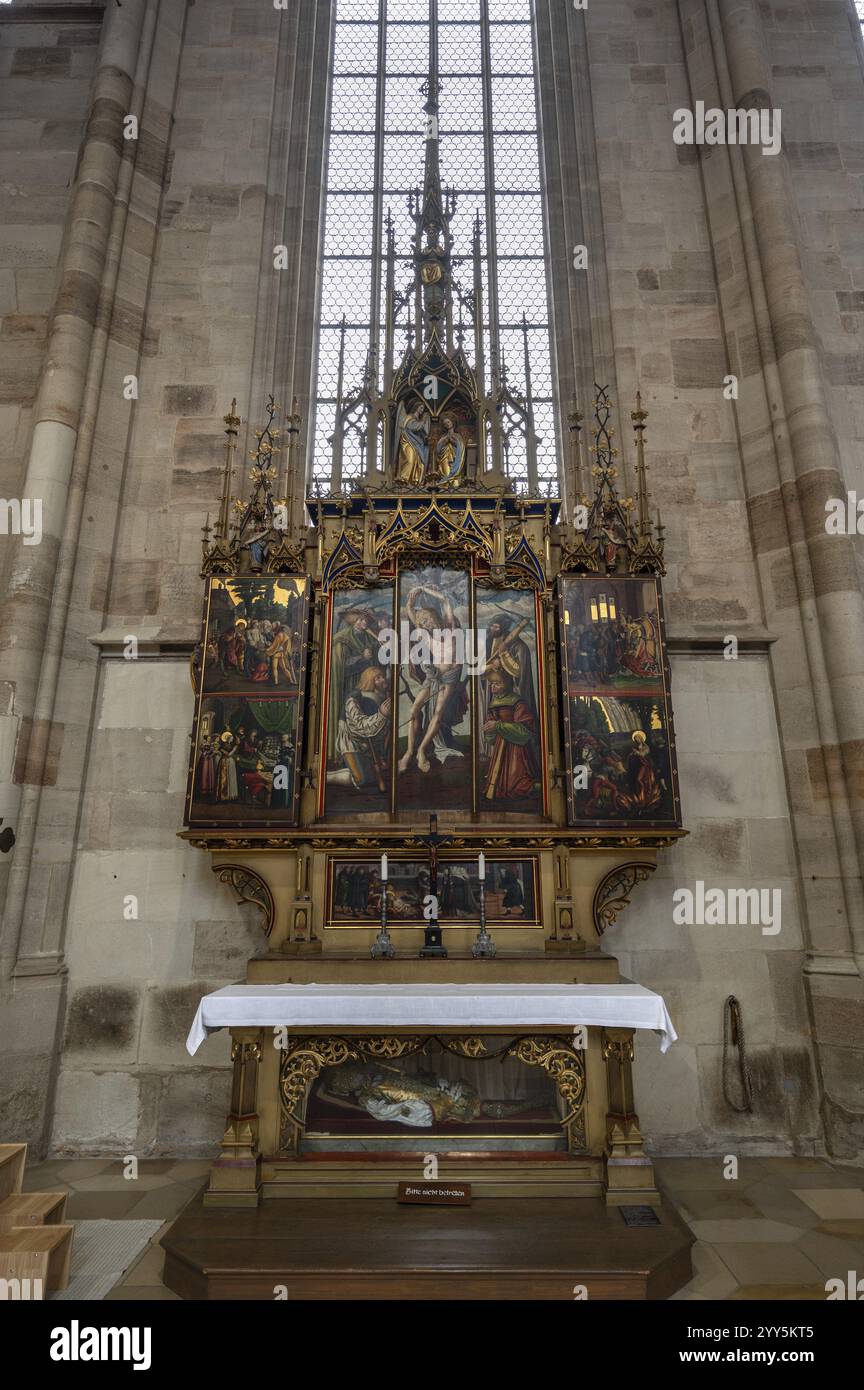 Sebastiano altare, datato 1520-1530, nella chiesa tardo gotica di San Giorgio, Dinkelsbuehl, Baviera, Germania, Europa Foto Stock