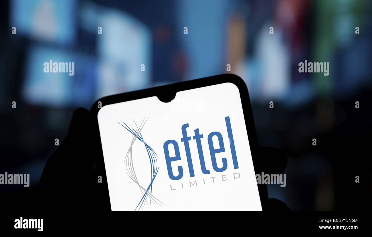 il logo eftel limited viene visualizzato sullo smartphone. Eftel Limited era un fornitore di servizi Internet e una società di telecomunicazioni. Foto Stock