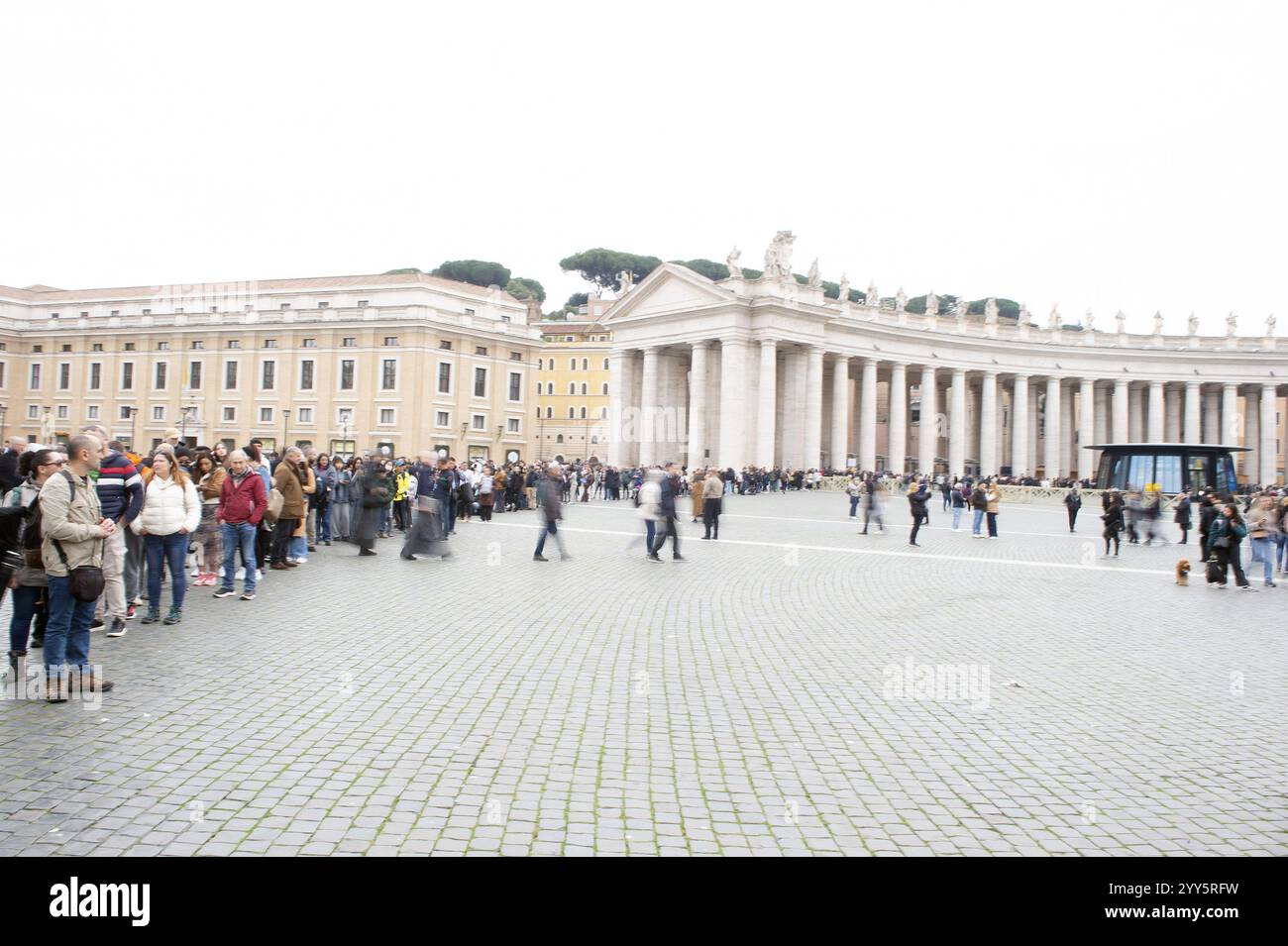 Vaticano, Vaticano. 19 dicembre 2024. **NO LIBRI** Italia, Roma, Vaticano, 2024/12/19 nuovo ufficio postale inaugurato per il Giubileo, in Piazza San Pietro, città del Vaticano . Fotografia di ALESSIA GIULIANI / Catholic Press Photo Credit: Agenzia fotografica indipendente / Alamy Live News Foto Stock
