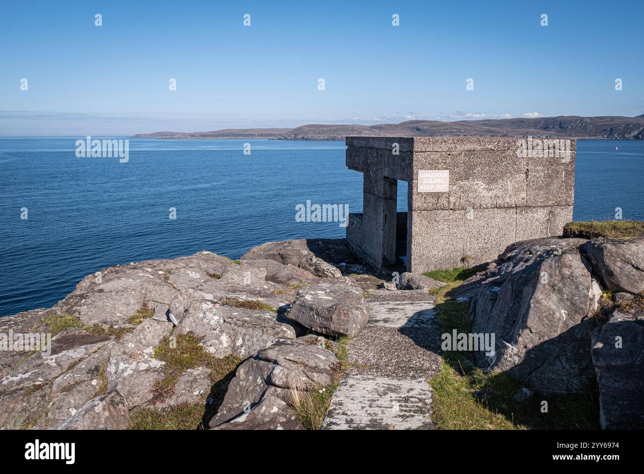 WW11, WW2, punti panoramici a Rubha Nan Sasan, Cove Battery, Loch Ewe, Scozia Foto Stock