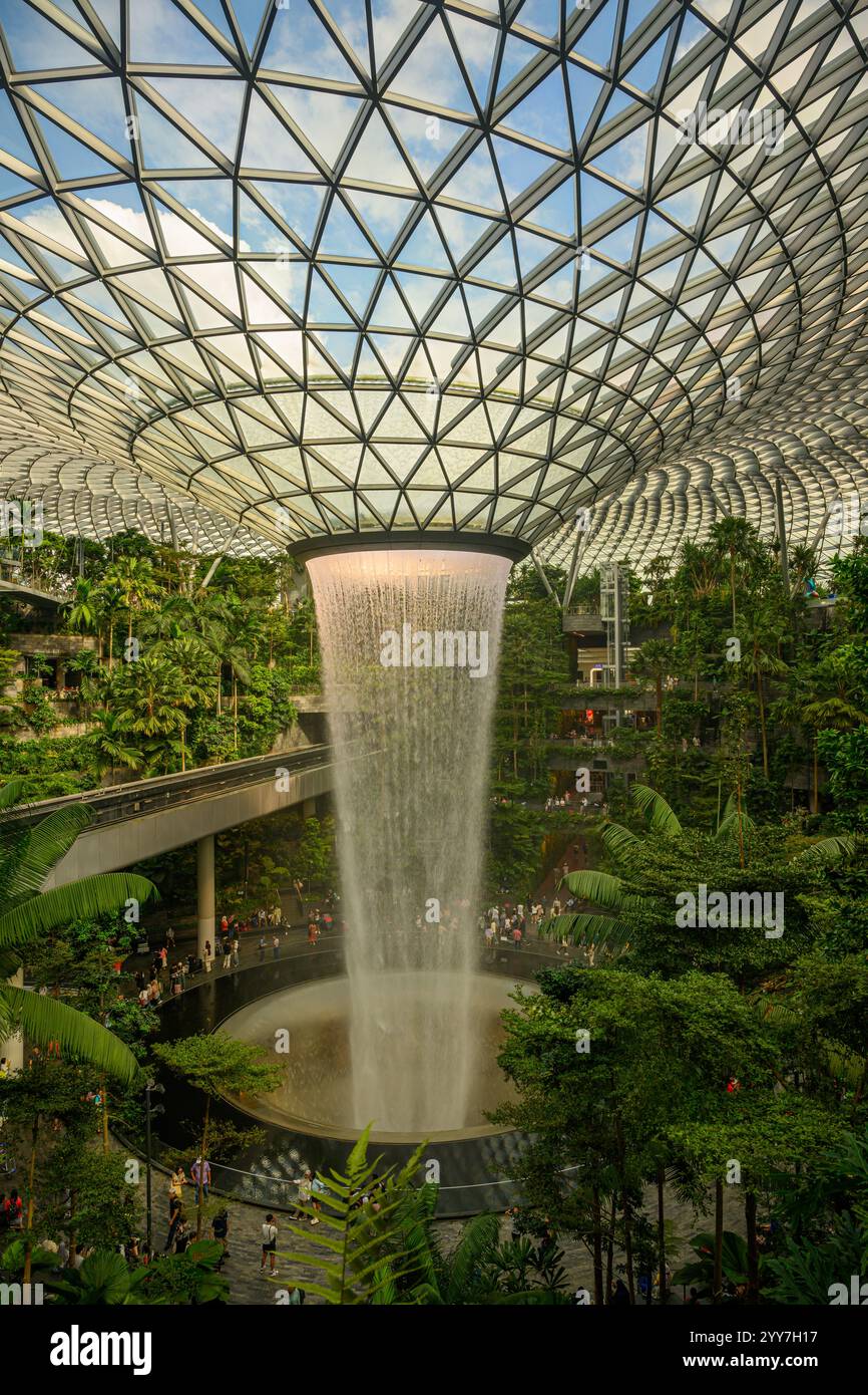 Il Jewel Rain Vortex, l'aeroporto di Changi, Singapore Foto Stock