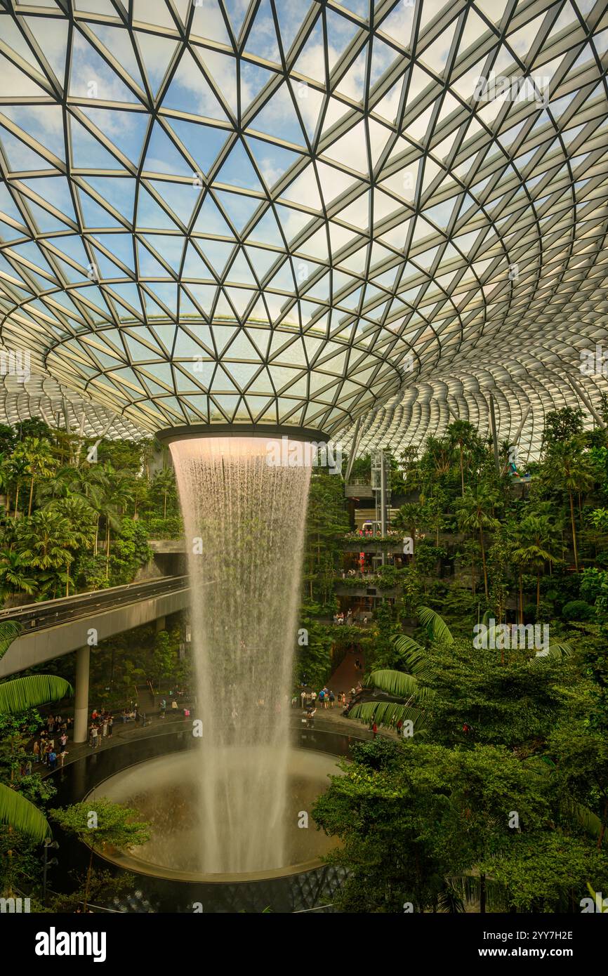 Il Jewel Rain Vortex, l'aeroporto di Changi, Singapore Foto Stock