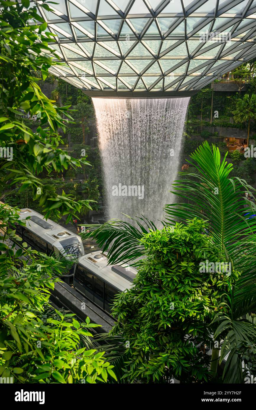 Il Jewel Rain Vortex, l'aeroporto di Changi, Singapore Foto Stock