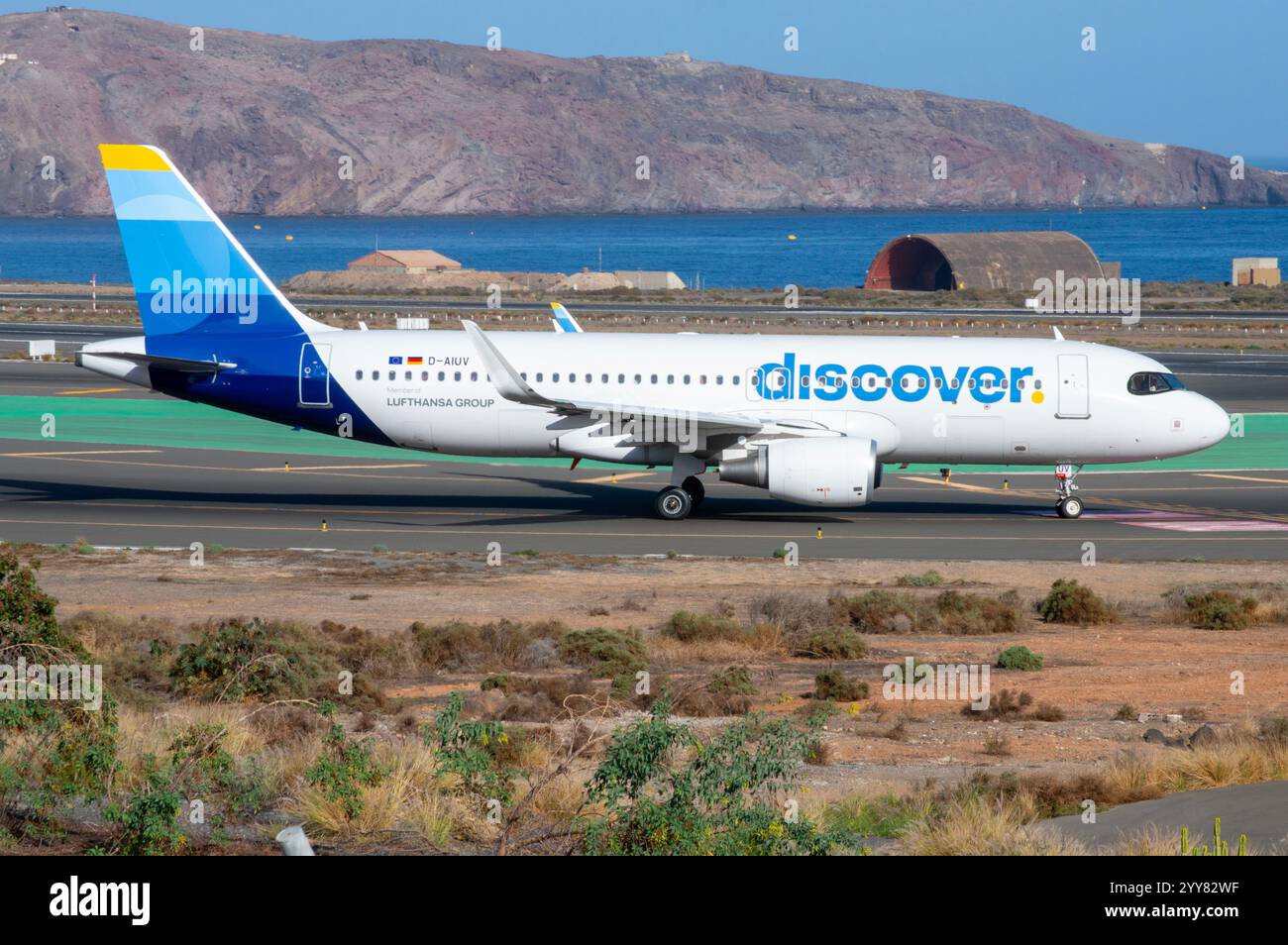 Aeroporto di Gran Canaria. Scopri la compagnia aerea Airbus A320 che sta prendendo in giro durante il decollo. Foto Stock