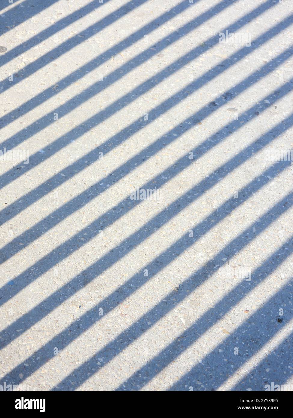 Segni di ombra della sabbia della spiaggia di Bat Yam, Israele. Foto Stock