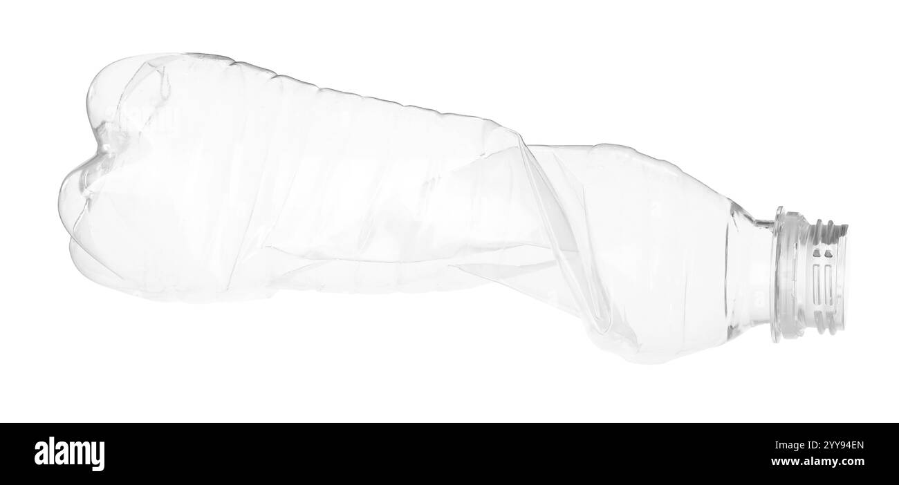 Un flacone di plastica deformato isolato su bianco Foto Stock