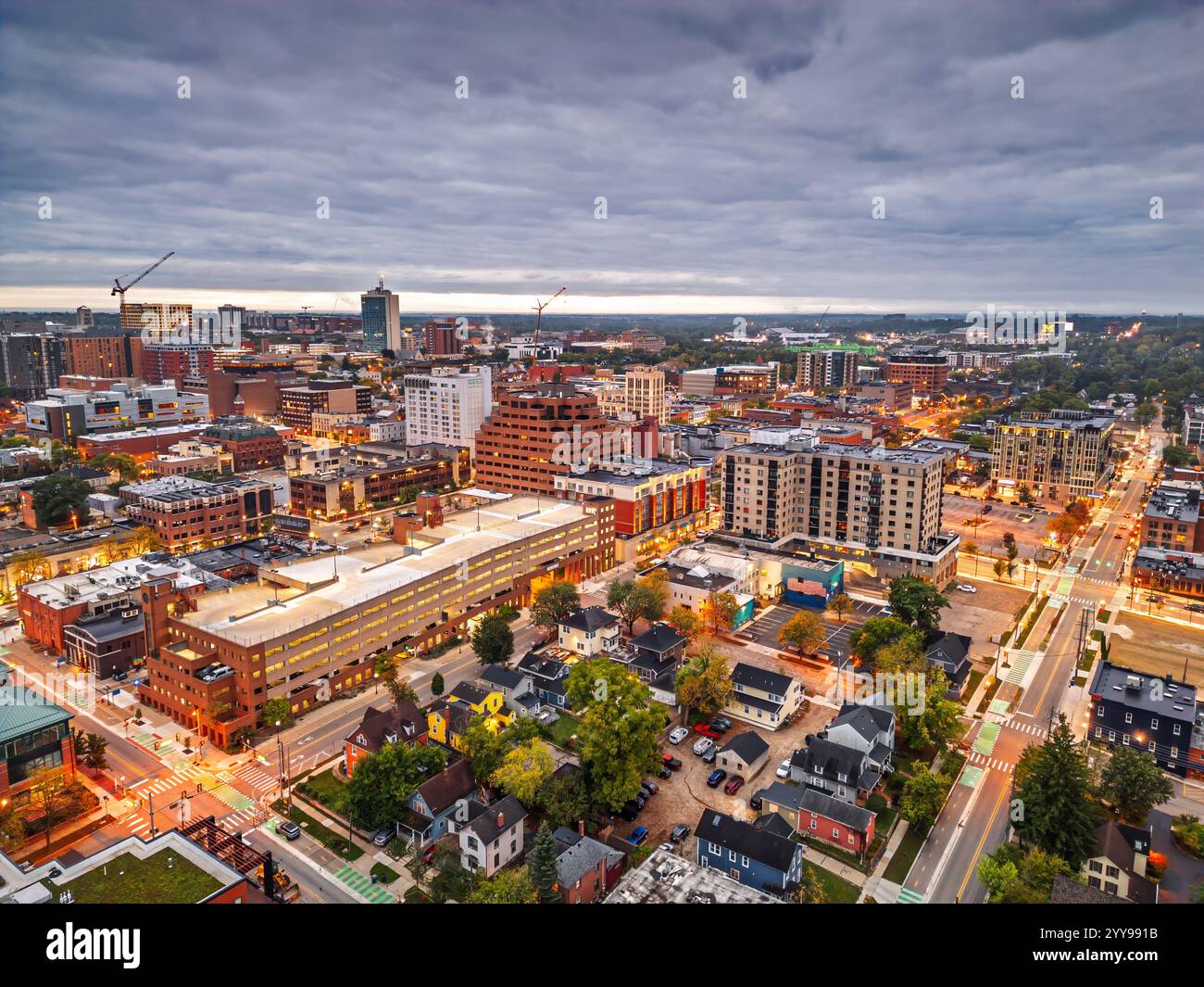 Ann Arbor, Michigan, USA, paesaggio urbano all'alba. Foto Stock