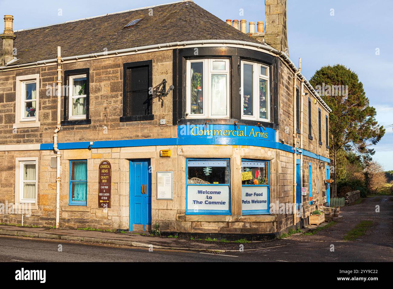 The Commercial Arms (The Commie) Public House a Leuchars, St Andrews, Fife, Scozia Regno Unito Foto Stock