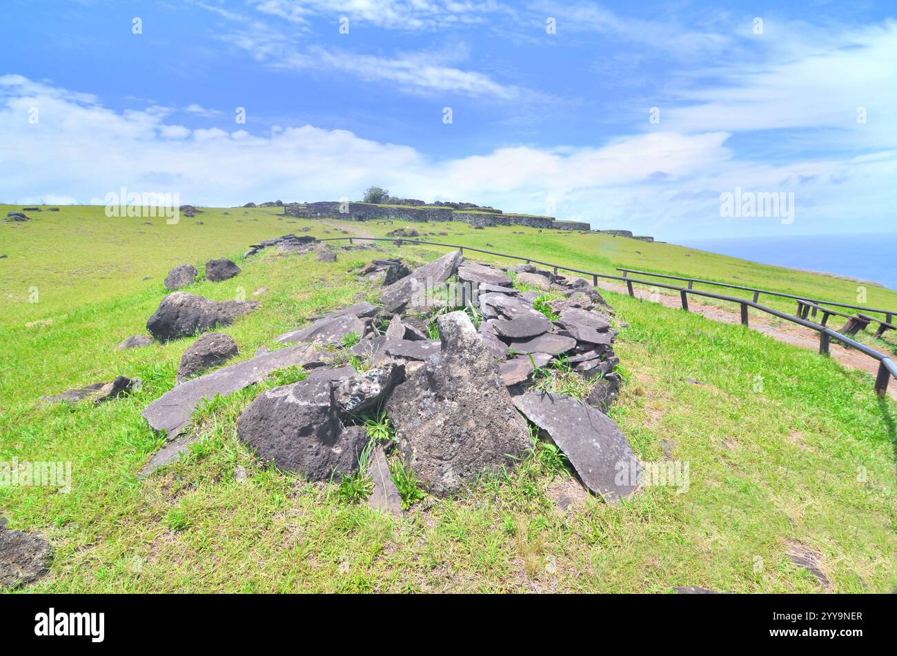 Rano Kau e villaggio cerimoniale di Orongo sull'Isola di Pasqua, Cile Foto Stock