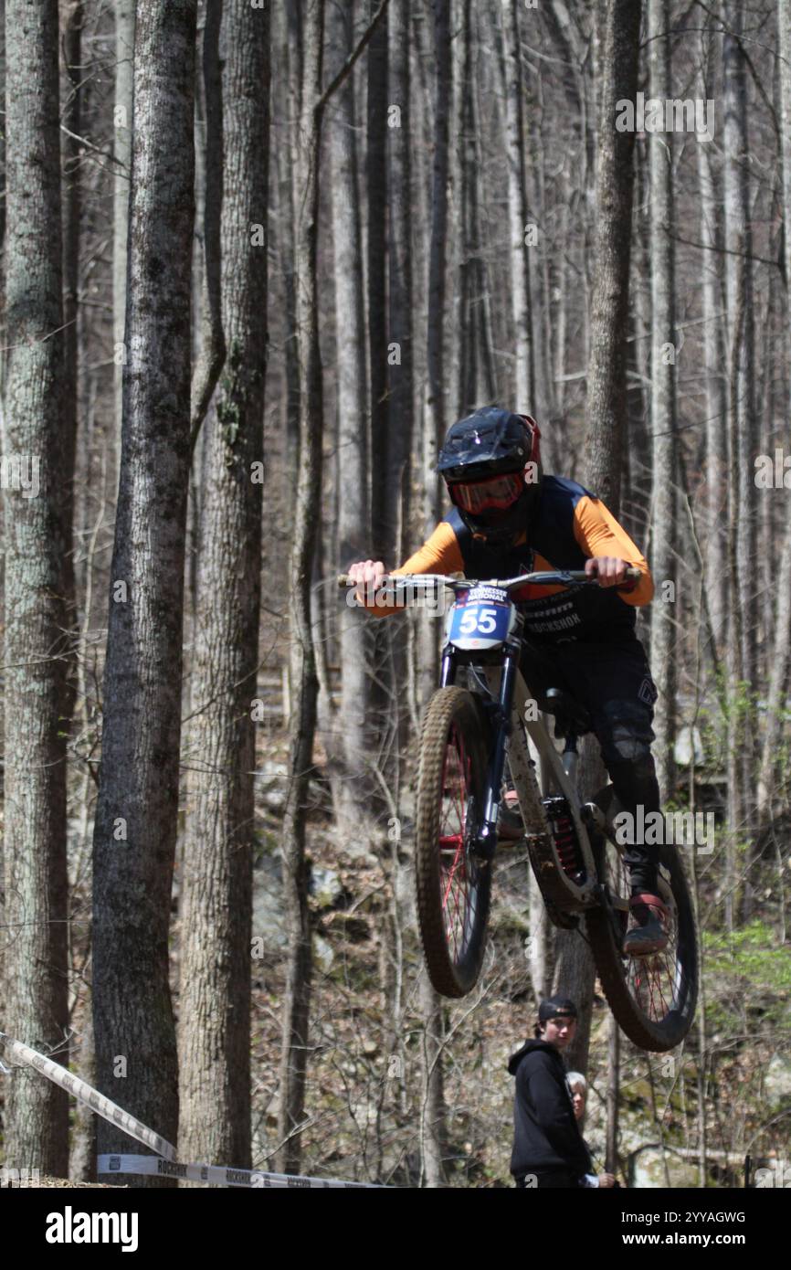 Tennessee National Windrock Downhill 2024 a Oliver Springs, Tennessee, USA sponsorizzato da RedBull Foto Stock