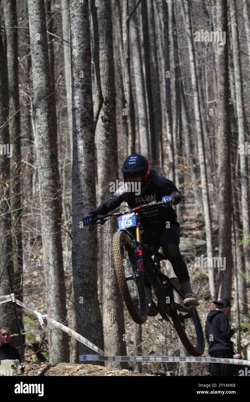 Tennessee National Windrock Downhill 2024 a Oliver Springs, Tennessee, USA sponsorizzato da RedBull Foto Stock