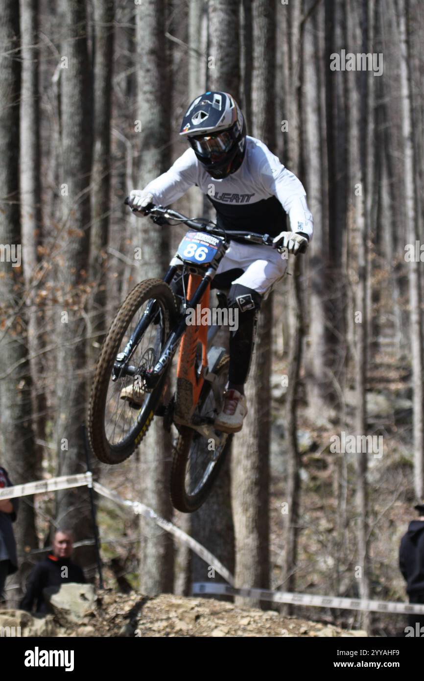 Tennessee National Windrock Downhill 2024 a Oliver Springs, Tennessee, USA sponsorizzato da RedBull Foto Stock