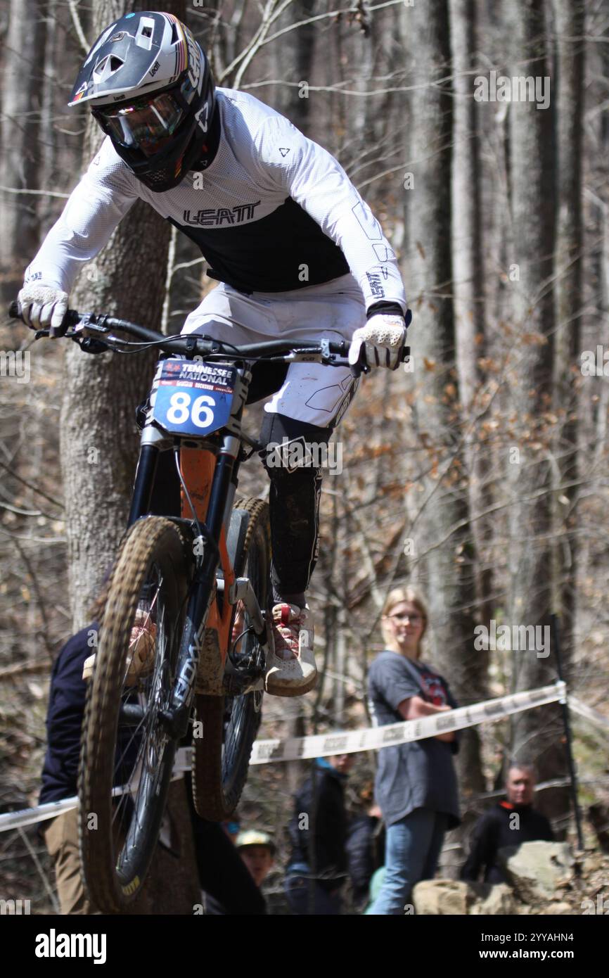 Tennessee National Windrock Downhill 2024 a Oliver Springs, Tennessee, USA sponsorizzato da RedBull Foto Stock