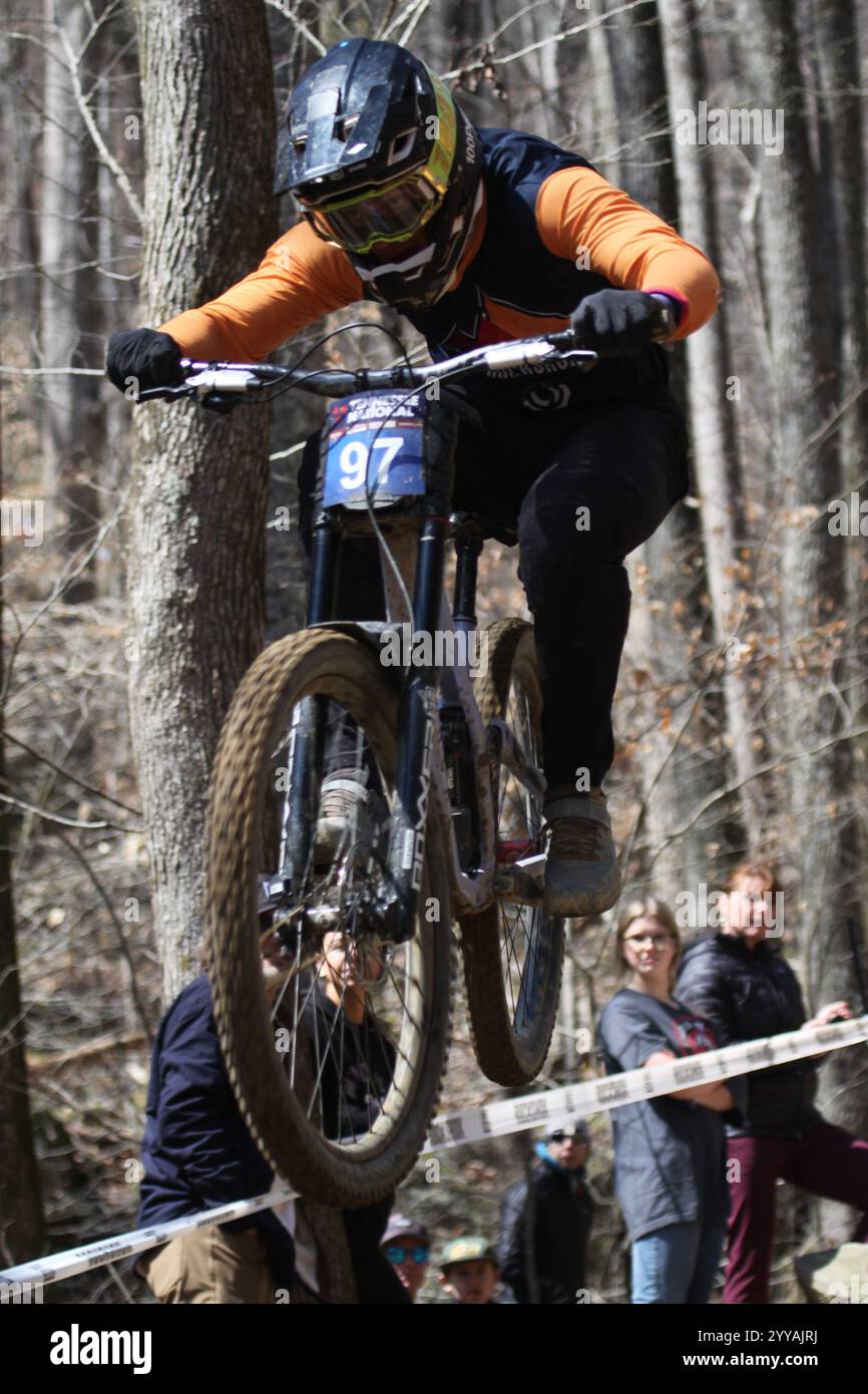 Tennessee National Windrock Downhill 2024 a Oliver Springs, Tennessee, USA sponsorizzato da RedBull Foto Stock