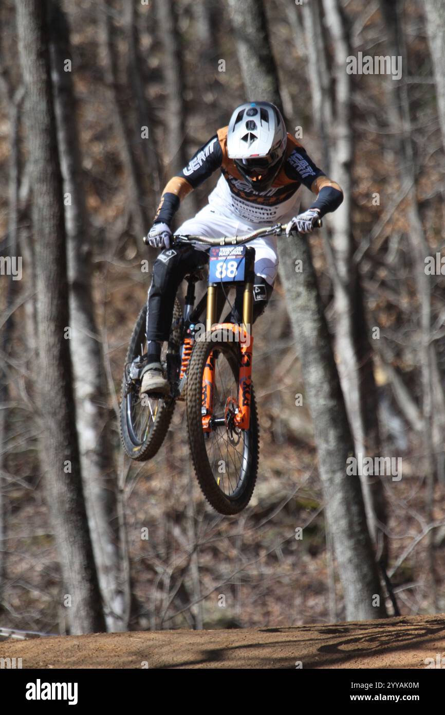Tennessee National Windrock Downhill 2024 a Oliver Springs, Tennessee, USA sponsorizzato da RedBull Foto Stock