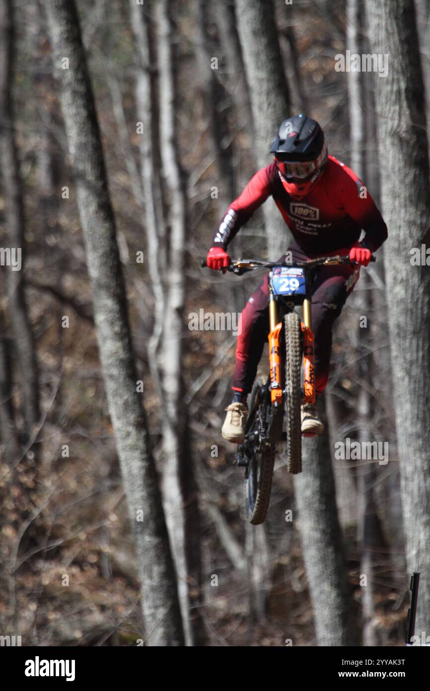 Tennessee National Windrock Downhill 2024 a Oliver Springs, Tennessee, USA sponsorizzato da RedBull Foto Stock