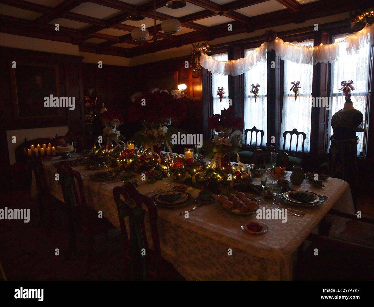 Decorazioni natalizie vittoriane del Ringwood State Park per il 2024. Decorazioni delle camere belle e ornate nella casa padronale del Ringwood State Park a New Jersey Foto Stock