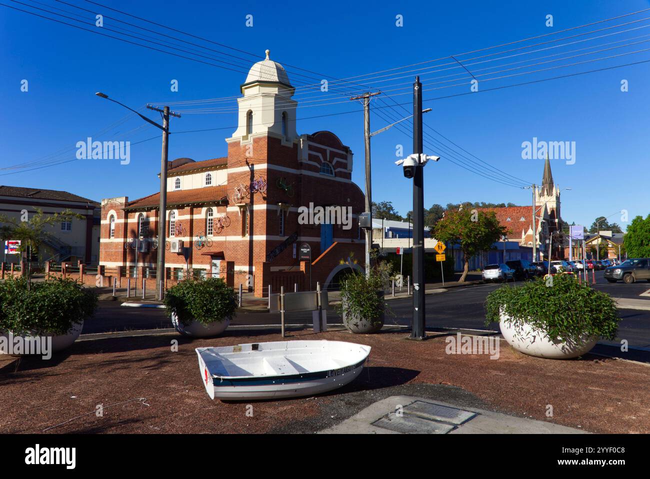 Installazione artistica sulla rotonda Keen e Magellan Street Lismore Northern Rivers New South Wales Australia Foto Stock