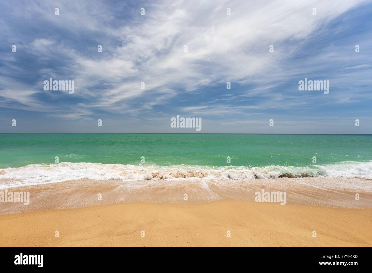 Mare aperto e profondo. La talassofobia, o paura dell'oceano, è un mare intenso, oceani o laghi. Foto Stock