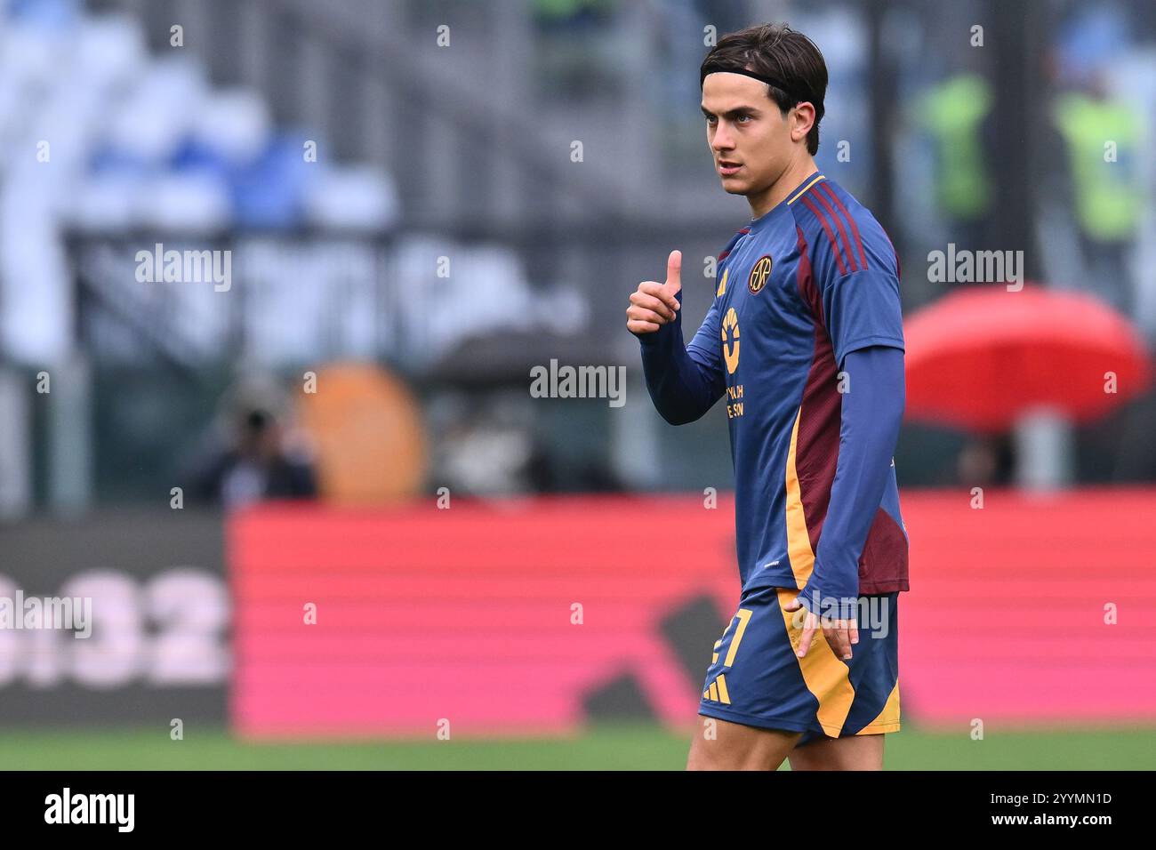 Roma, Italia. 22 dicembre 2024. Paulo Dybala di A.S. Roma festeggia dopo aver segnato il gol per farne 3-0 durante la 17a giornata del Campionato di serie A tra A.S. Roma e Parma calcio 1913 allo Stadio Olimpico il 22 dicembre 2024 a Roma. PUNTEGGIO FINALE; A.S. Roma 5-0 Parma calcio (foto di Domenico Cippitelli/SOPA Images/Sipa USA) crediti: SIPA USA/Alamy Live News Foto Stock