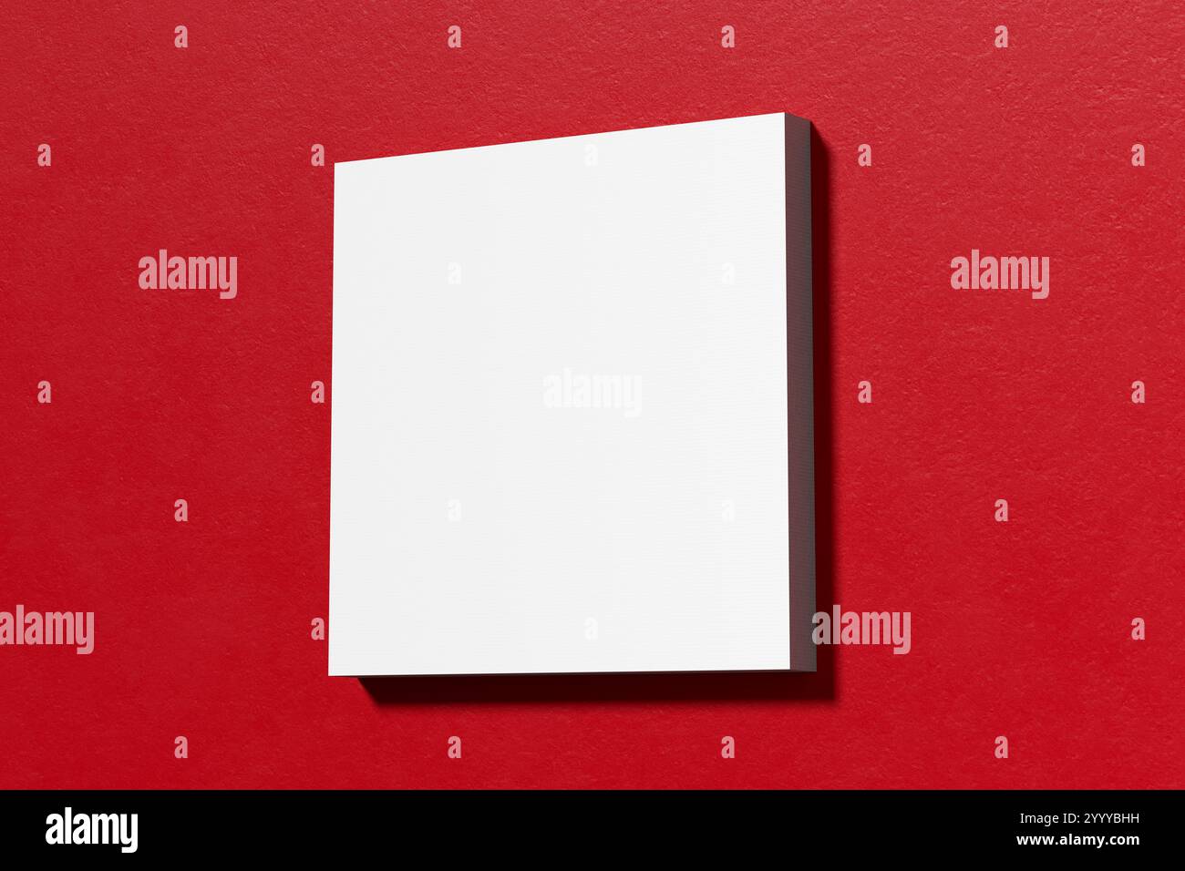 Composizione minimalista con una tela bianca quadrata su una parete rossa, ideale per mostrare opere d'arte o disegni. Rendering 3D. Foto Stock