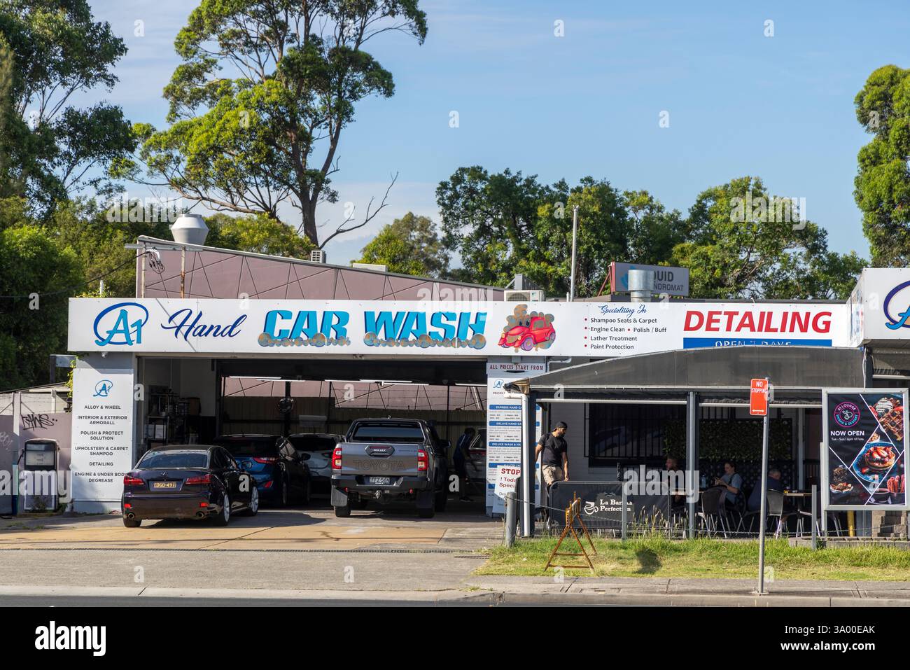 Lavaggio auto a mano e dettagli auto a Liverpool, South West Sydney, NSW, Australia Foto Stock