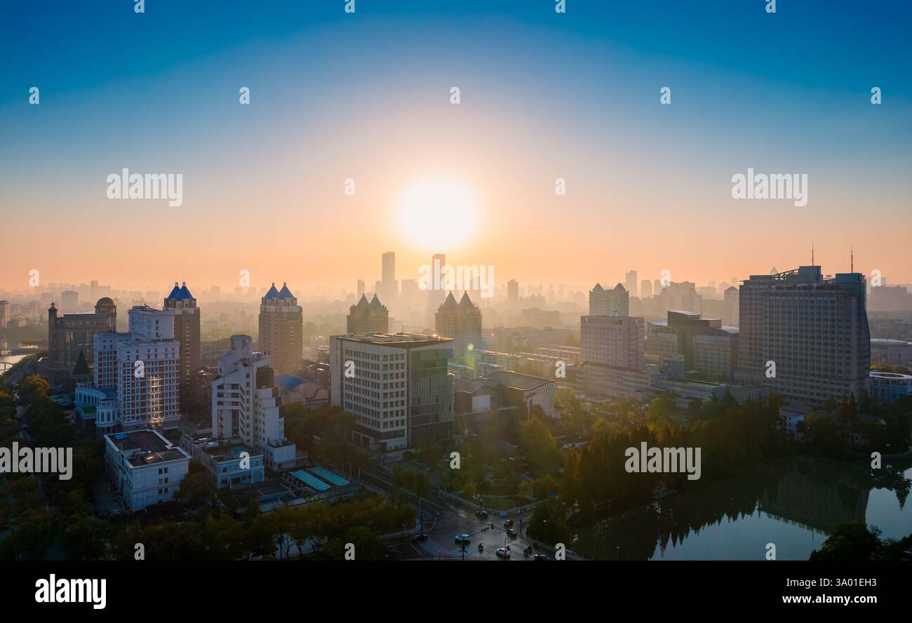 Ambiente urbano dell'area panoramica di Haohe, città di Nantong, provincia di Jiangsu, Cina Foto Stock