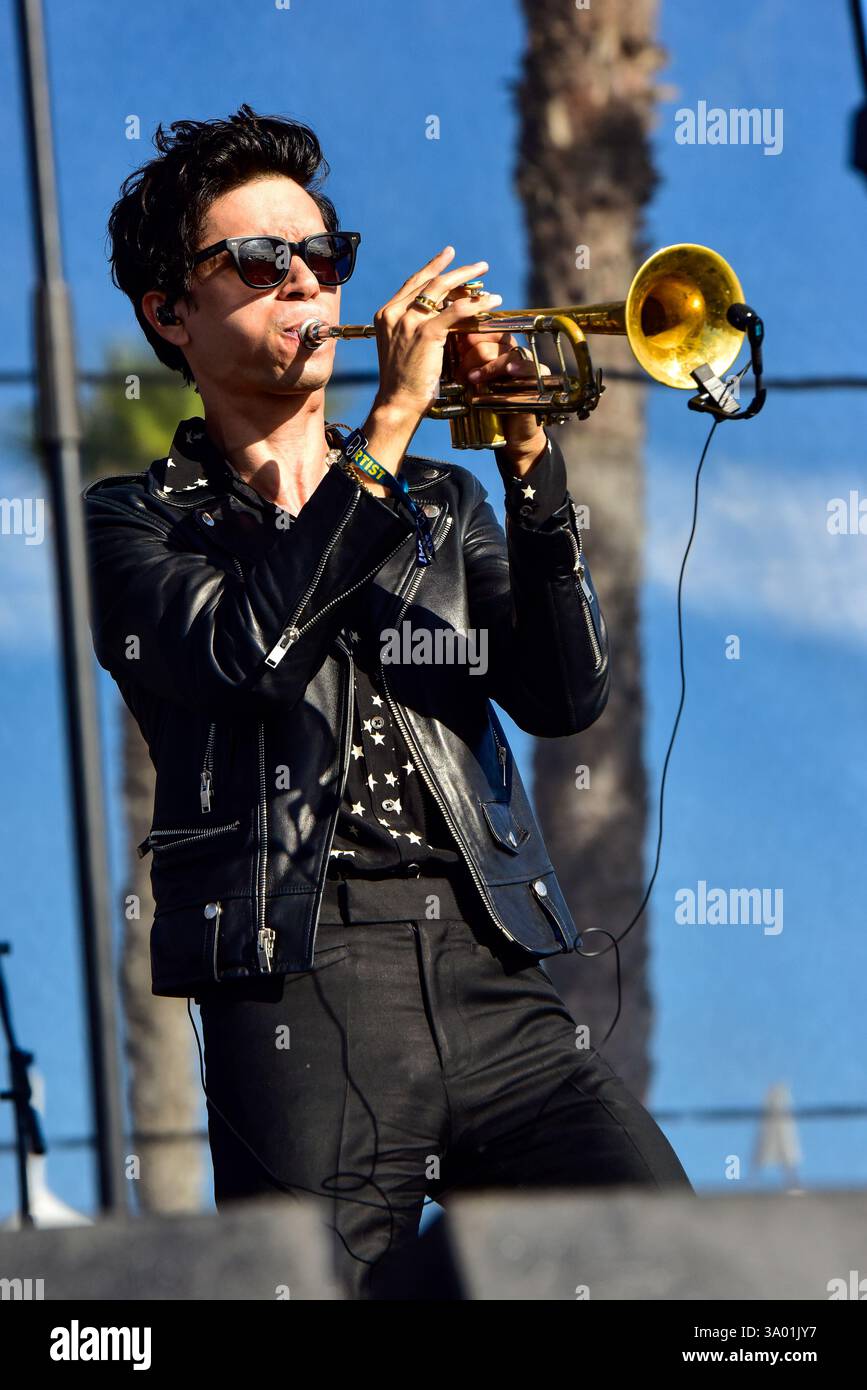 La band Capital Cities sul palco del BeachLife Music Festival Foto Stock