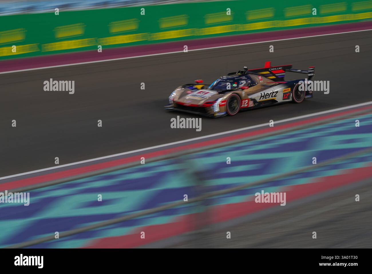Cadillac Hypercar al FIA World Endurance Championship, WEC, Qatar 2025. Una gara di durata di 1812 km parte del campionato mondiale di corse automobilistiche endurance organizzato dall'Automobile Club de l'Ouest e sancito dalla Fédération Internationale de l'Automobile. Foto Stock