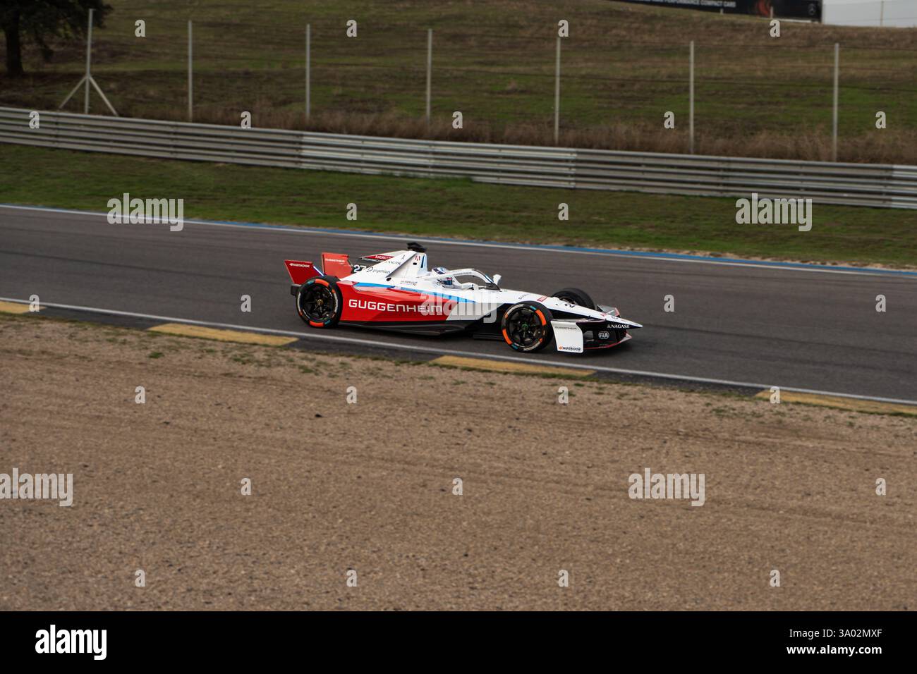 Jake Dennis del Regno Unito alla guida della Andretti Formula e (27) durante i test pre-stagionali al circuito del Jarama di Madrid, Spagna, il 5 novembre Foto Stock