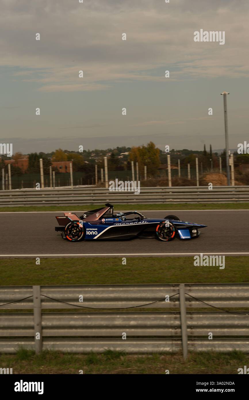 Stoffel Vandoorne del Belgio alla guida della Maserati MSG Racing (2) durante i test pre-stagionali al circuito del Jarama di Madrid, Spagna, il 5 novembre Foto Stock