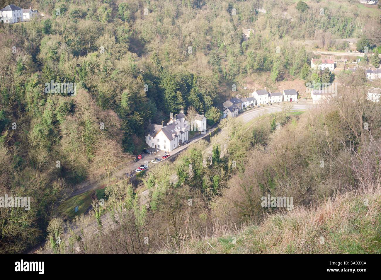 Guardando in basso le case a Matlock Bath, Derbyshire, Regno Unito Foto Stock