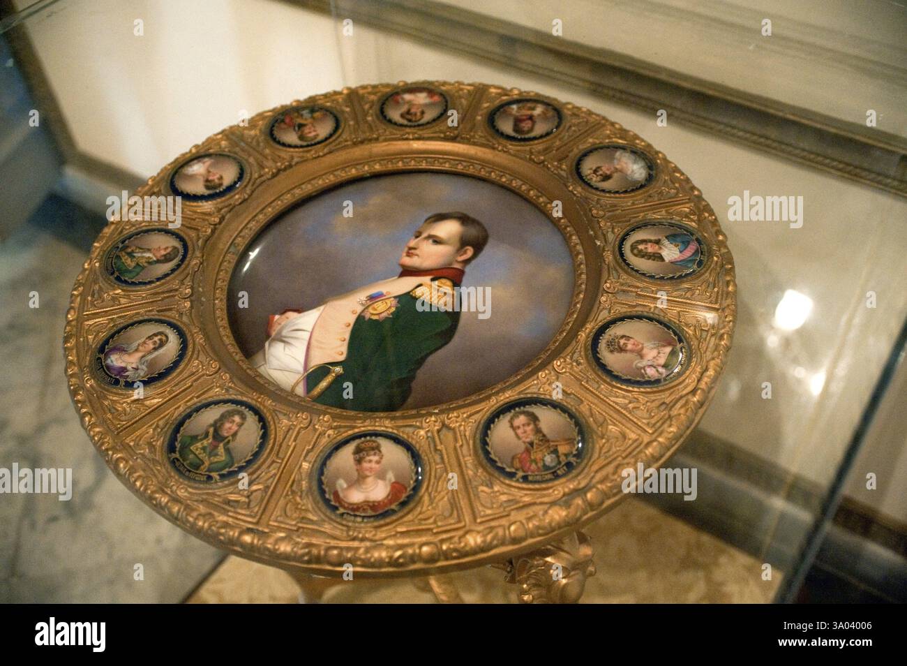 Dipinti napoleonici su disco nel museo scindia nel palazzo jaivilas, Gwalior, Madhya Pradesh, India, Asia Foto Stock