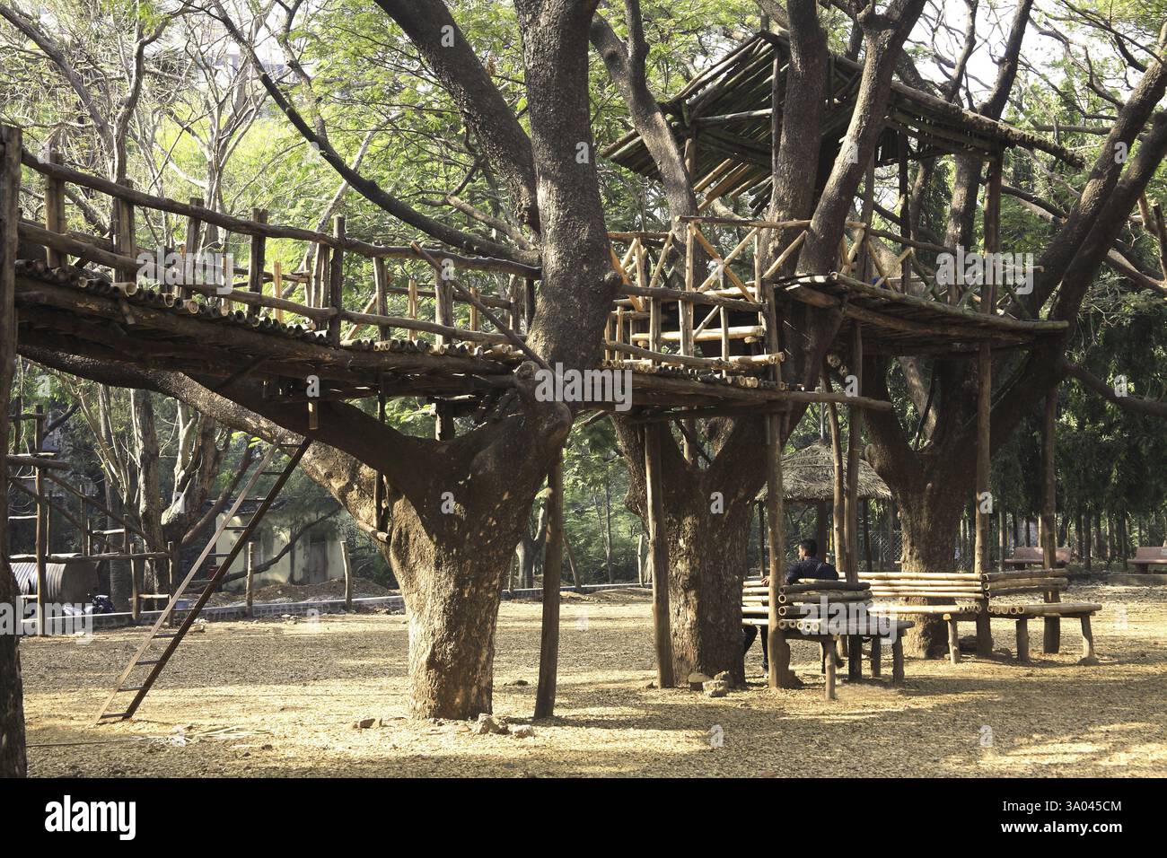 Interni, casa, caminetto, architettura, mattoni, mattoni, mattoni, scopa, spazzatrici, colore, colori, edilizia, costruzioni, India, interni, indr Foto Stock