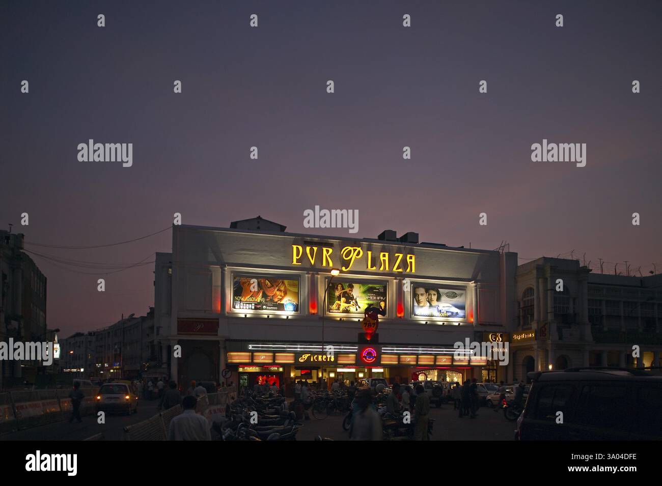 Plaza Cinema, Connaught Place, nuova Delhi, India, Asia Foto Stock
