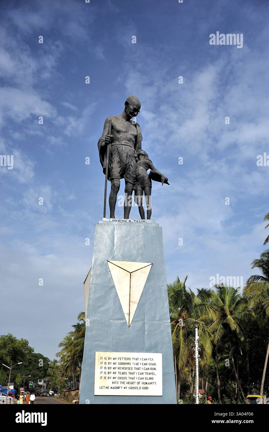 Statua del Mahatma Gandhi nella Vecchia Goa, India, Asia Foto Stock
