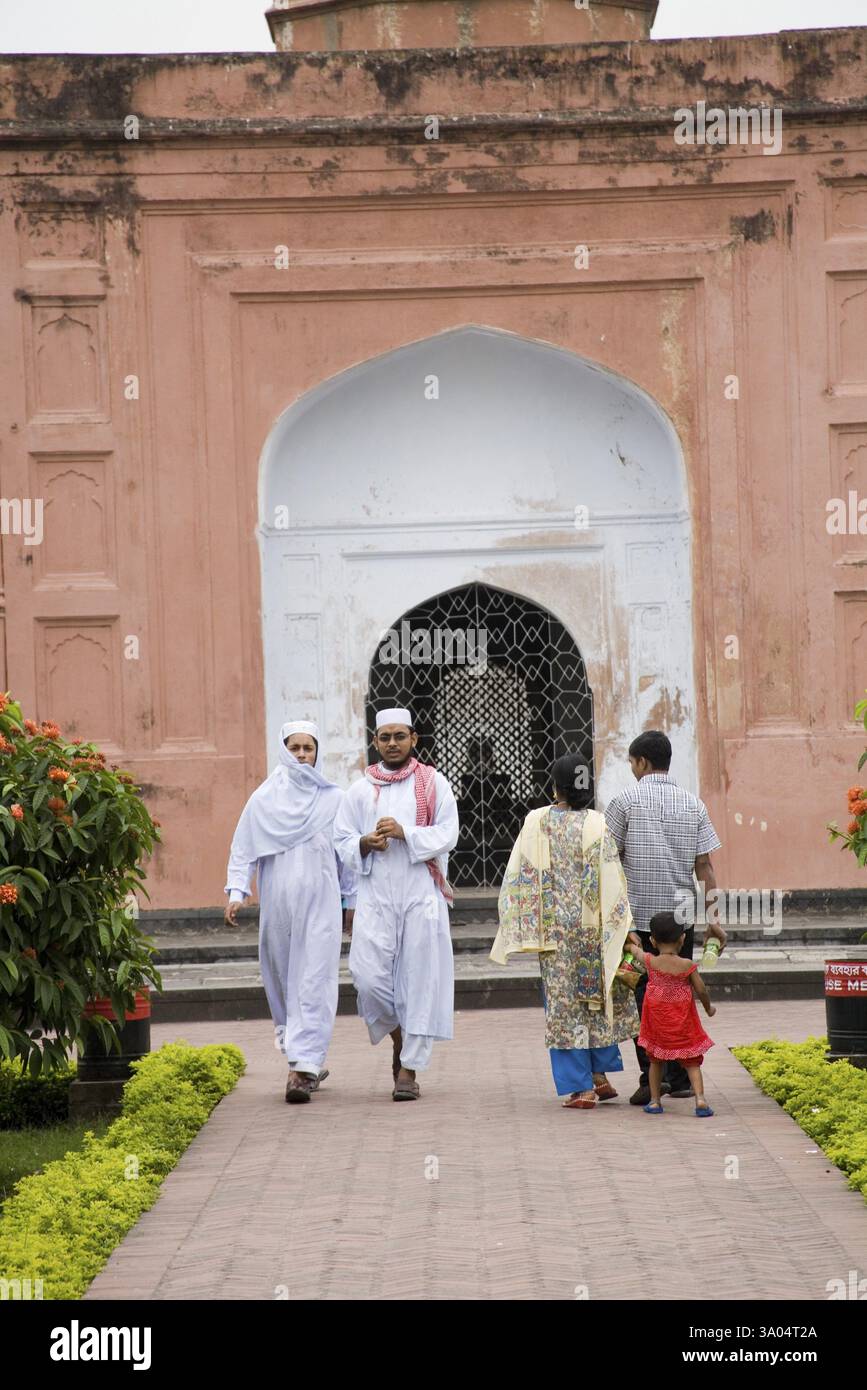 Forte di Lalbag, architettura in stile Bangla Moghul, Dacca, Bangladesh, Asia Foto Stock