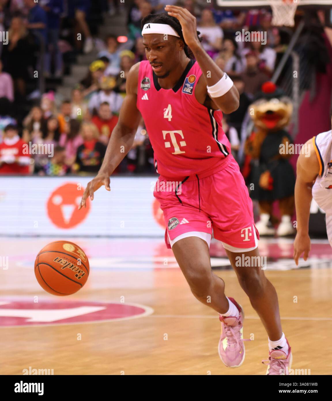 Bonn, Germania. 1 marzo 2025. Phlandrous Fleming Jr. (Bonn), Telekom Baskets Bonn vs Rostock Seawolves, easyCredit BBL, Matchday 22, Bonn, 01.03.2025. Crediti: Juergen Schwarz/Alamy Live News Foto Stock