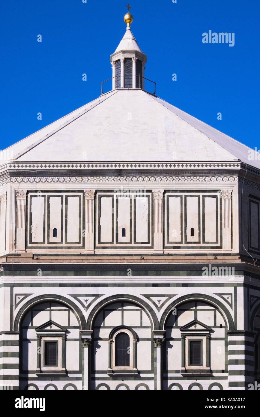 Battistero di San Giovanni, accanto al Duomo di Santa Maria del Fiore Foto Stock
