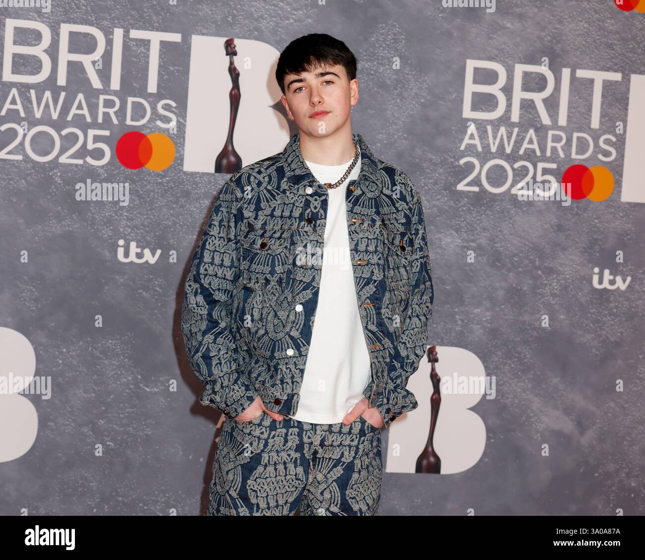 Londra, Regno Unito. 1 marzo 2025. CamrinWatsin partecipa ai BRIT Awards 2025 all'O2 di Greenwich, Londra. (Foto di Cat Morley/SOPA Images/Sipa USA) credito: SIPA USA/Alamy Live News Foto Stock