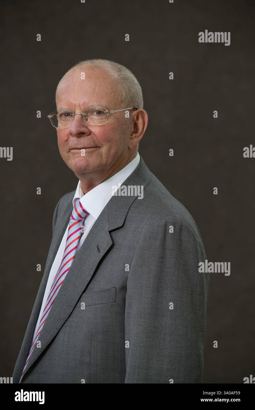 Wilbur Smith, autore di BEST seller di origine rodesiana, raffigurato all'Edinburgh International Book Festival, dove ha parlato del suo ultimo libro intitolato "quelli in pericolo". L'evento di tre settimane è il più grande festival letterario del mondo e si tiene durante l'annuale Festival di Edimburgo. L'evento del 2012 ha visto la partecipazione di oltre 500 autori provenienti da tutto il mondo. Foto Stock
