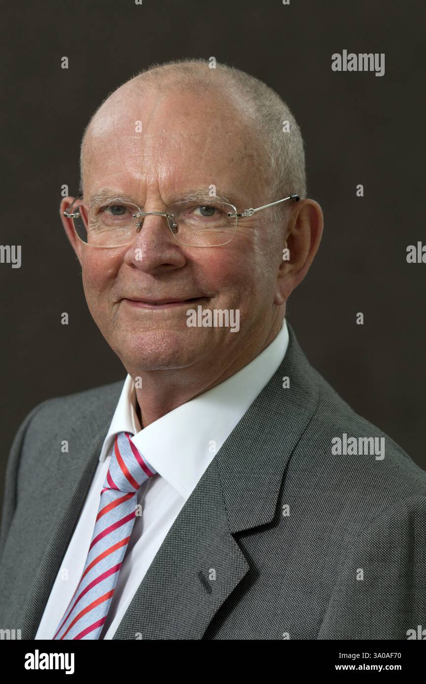 Wilbur Smith, autore di BEST seller di origine rodesiana, raffigurato all'Edinburgh International Book Festival, dove ha parlato del suo ultimo libro intitolato "quelli in pericolo". L'evento di tre settimane è il più grande festival letterario del mondo e si tiene durante l'annuale Festival di Edimburgo. L'evento del 2012 ha visto la partecipazione di oltre 500 autori provenienti da tutto il mondo. Foto Stock