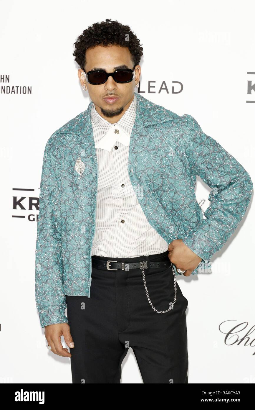 Circa il 2 marzo 2025. LOS ANGELES - Mar 2: Ozuna all'Elton John Academy Awards Viewing Party al West Hollywood Park il 2 marzo 2025 a W Hollywood, CA all'after-party per la 33a Elton John AIDS Foundation Academy Awards Viewing Party - parte 2, West Hollywood Park, Los Angeles, CA, 2 marzo, 2025. crediti: Priscilla Grant/Everett Collection/Alamy Live News Foto Stock