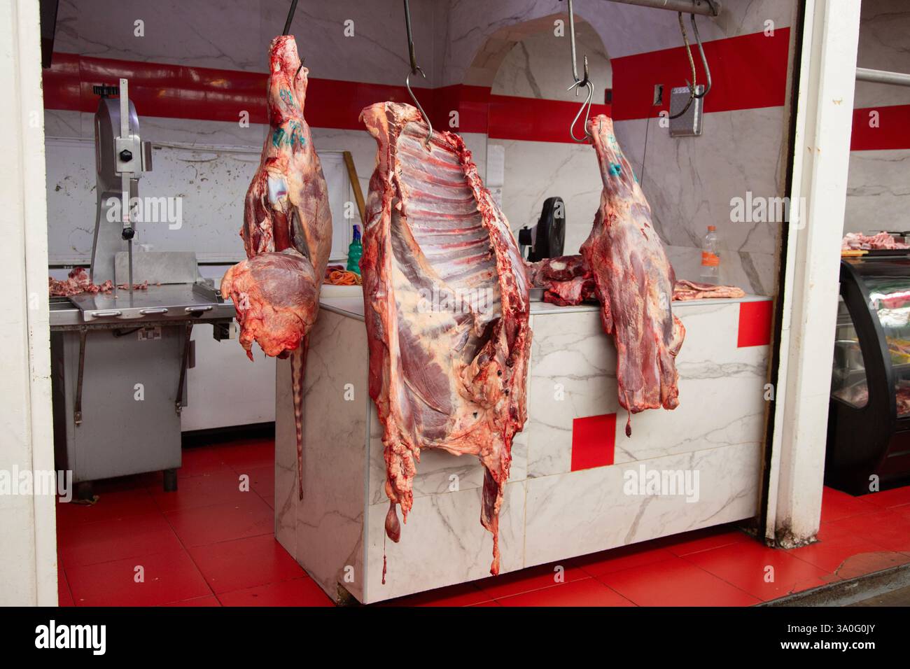 Chiosco di carne nel mercato centrale della città di Oaxaca in Messico. Foto Stock