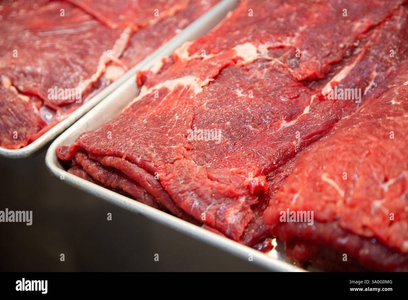 Carne di manzo strappata. Chiosco di carne nel mercato centrale della città di Oaxaca in Messico. Foto Stock