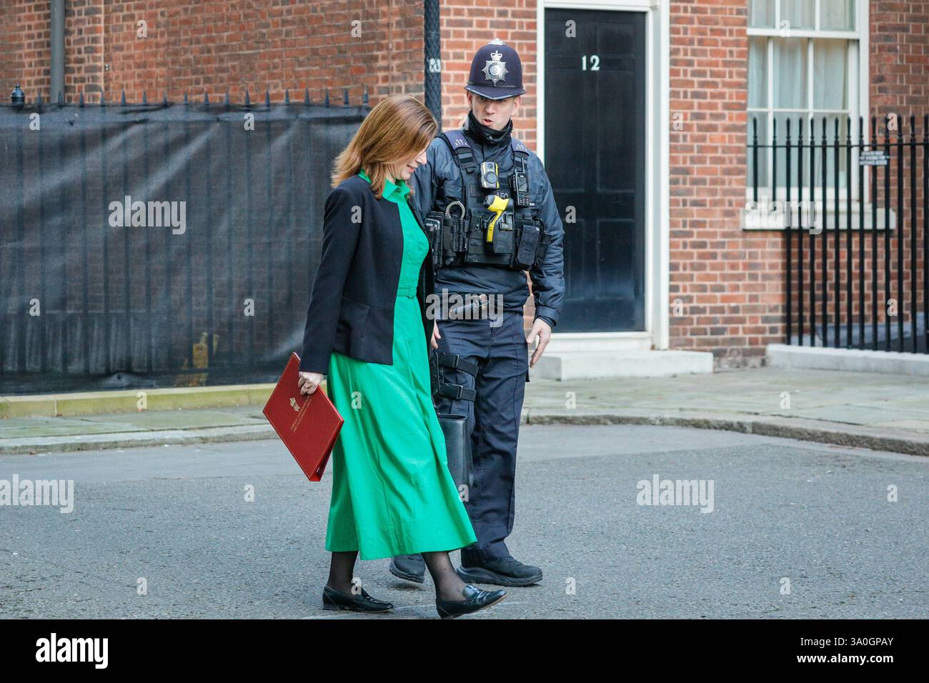 Londra, Regno Unito. 4 marzo 2025. Jennifer Chapman, Baronessa Chapmpan di Darlington, il nuovo Ministro di Stato per lo sviluppo internazionale. I ministri partecipano alla riunione del gabinetto di governo al 10 di Downing Street, Londra, Westminster, Regno Unito. Crediti: Imageplotter/Alamy Live News crediti: Imageplotter/Alamy Live News Foto Stock