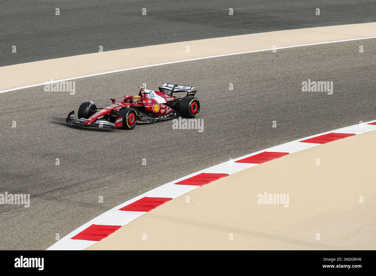 Sakhir, Bahrein. 26-28 febbraio 2025. Campionato del mondo FIA F1 2025. Test pre-stagionale. Lewis Hamilton, Ferrari. Foto Stock
