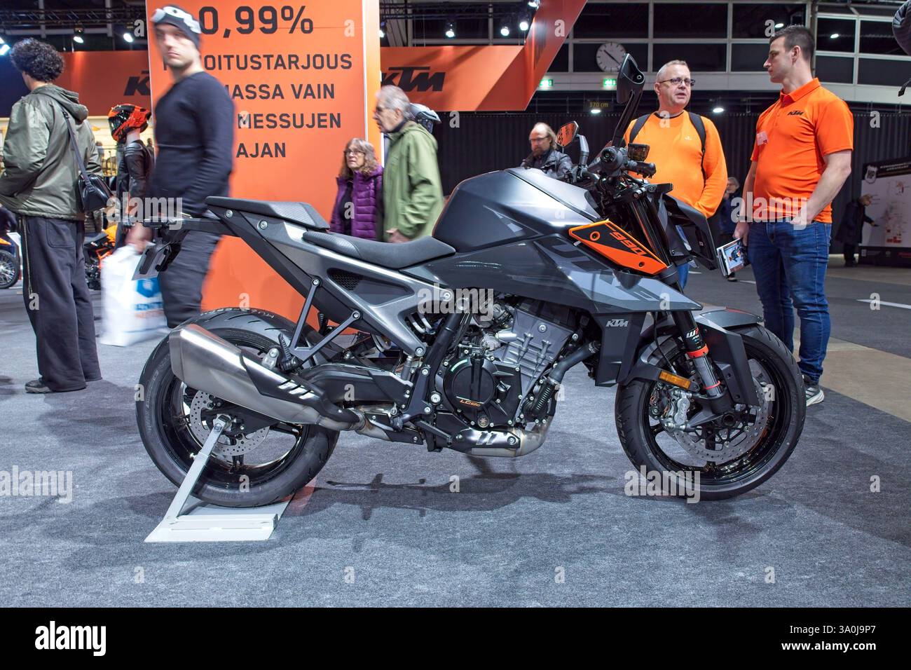 Pasila, Helsinki, Finlandia – gennaio 31. 2025 : motocicletta KTM 990 in esposizione alla MP 25 Motorcycle Fair di Messukeskus Helsinki. Foto Stock