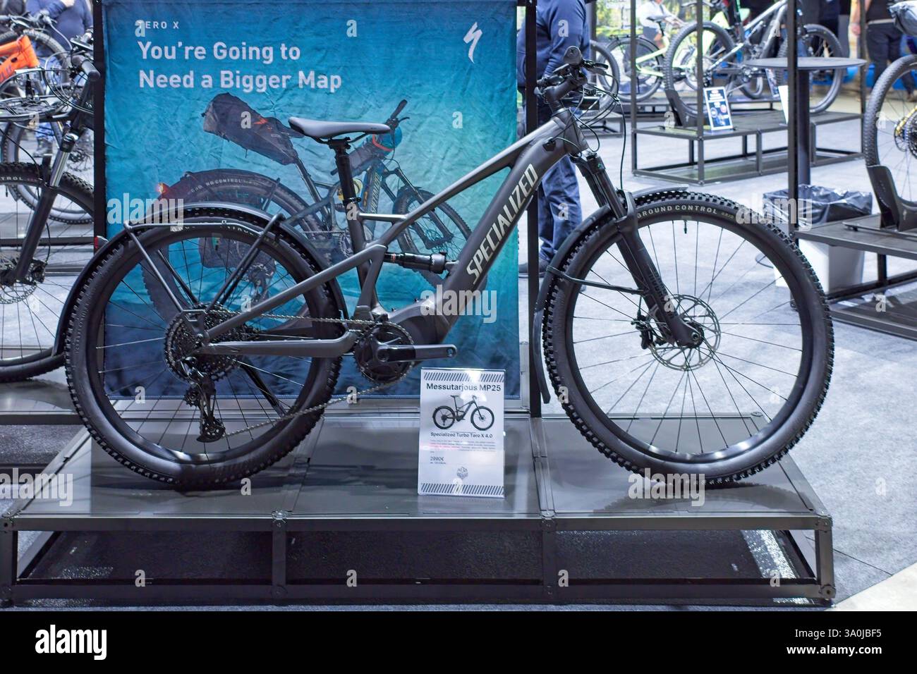 Pasila, Helsinki, Finlandia – gennaio 31. 2025 : bicicletta elettrica specializzata Turbo Tero X 4,0 in esposizione alla MP 25 Motorcycle Fair di Messukeskus Helsin Foto Stock