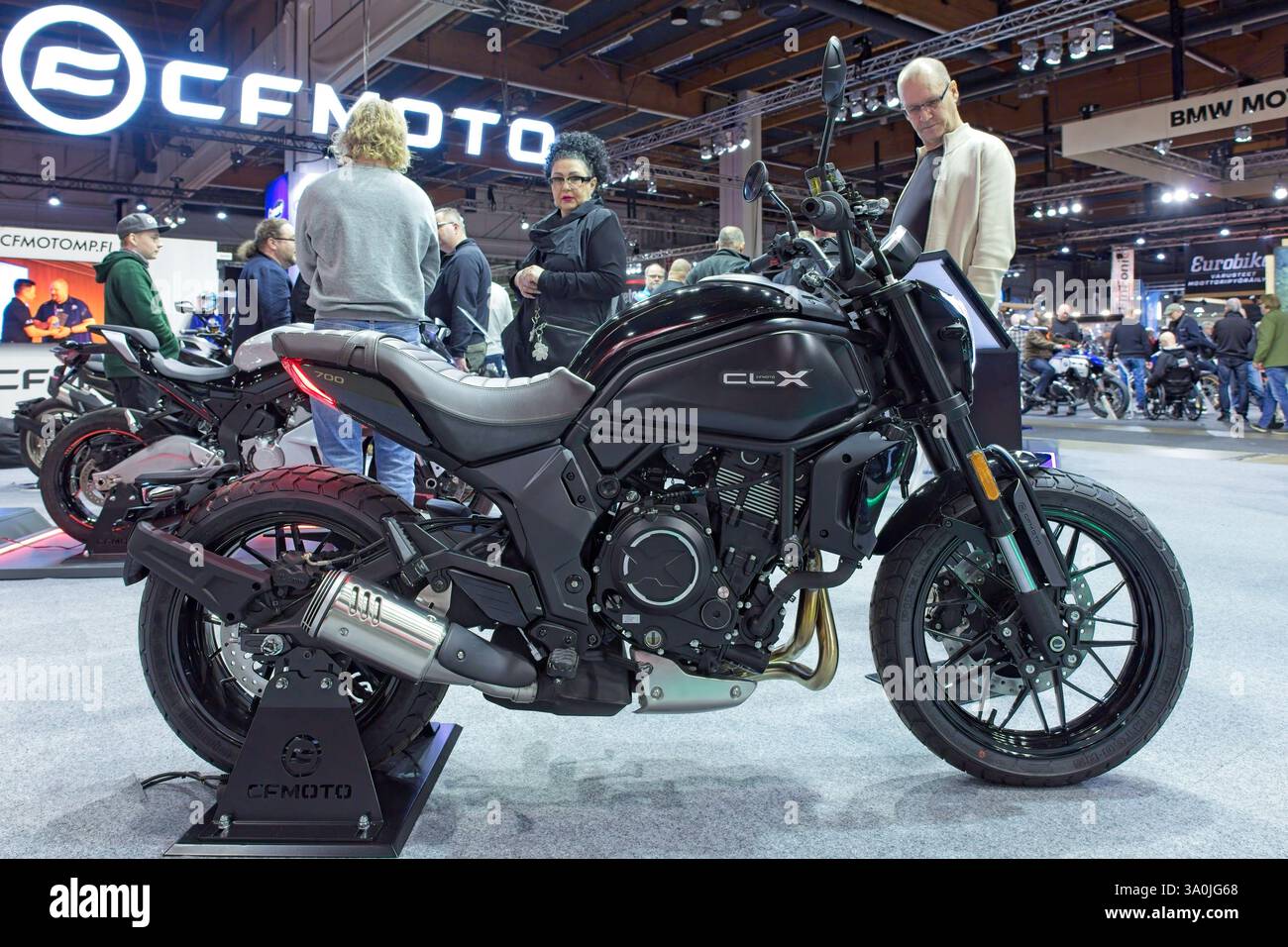 Pasila, Helsinki, Finlandia – gennaio 31. 2025 : CFMOTO 700CL-X moto in esposizione alla MP 25 Motorcycle Fair di Messukeskus Helsinki. Foto Stock